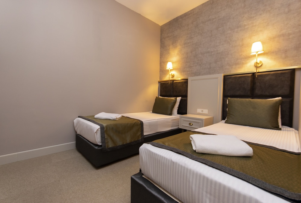 Connect Thermal Hotel 11/50
