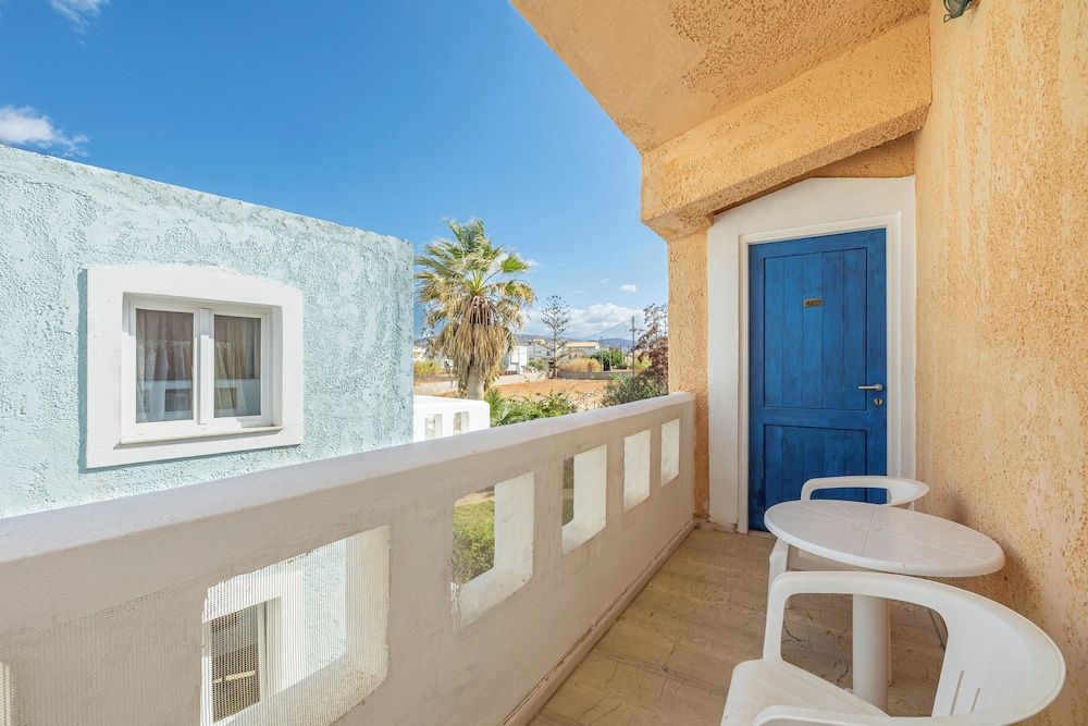 Niros Beach Apartments 33/58