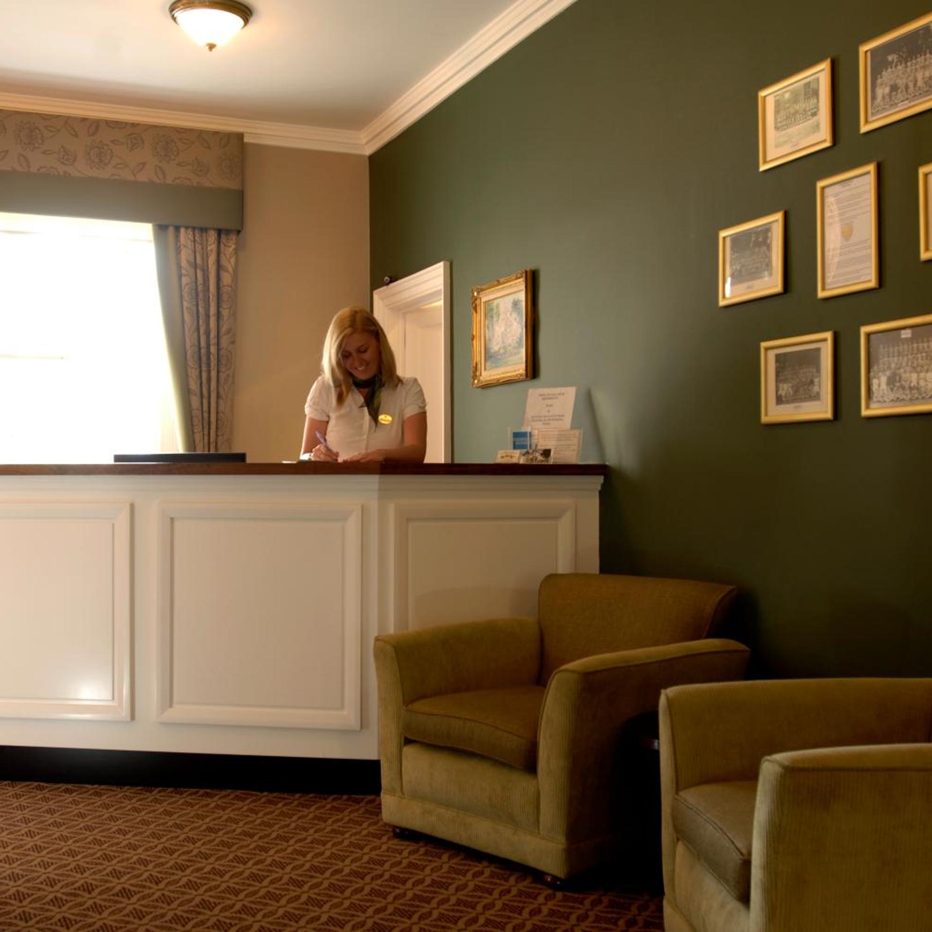 Lysses House Hotel 7/52
