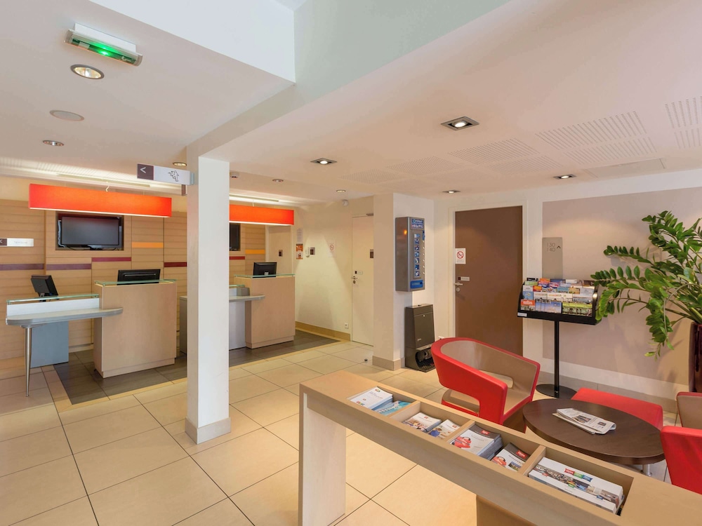 Ibis Guingamp - Coeur De Bretagne 11/63