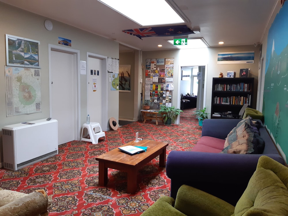 Ariki Backpackers 40/71