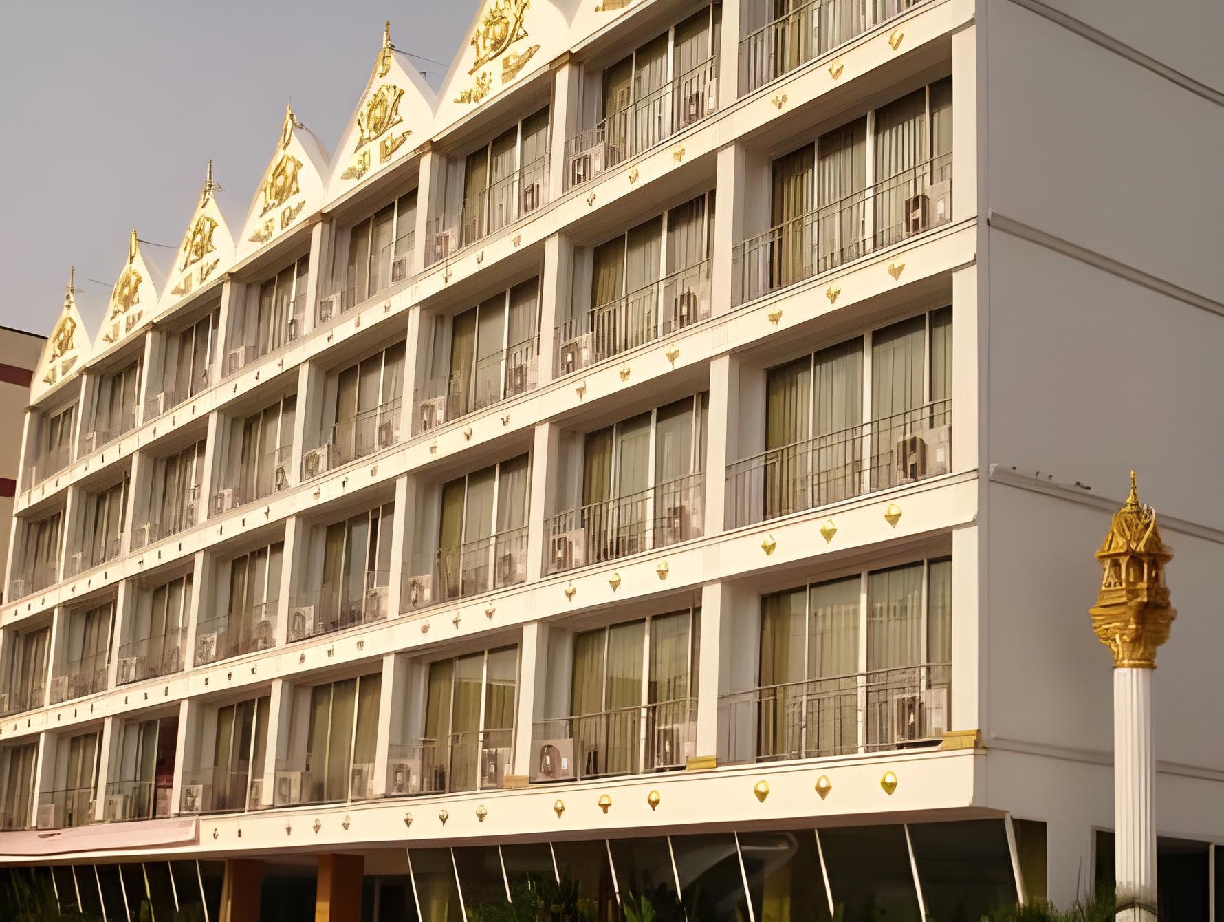 DIAMOND SWEET HOTEL 7/54