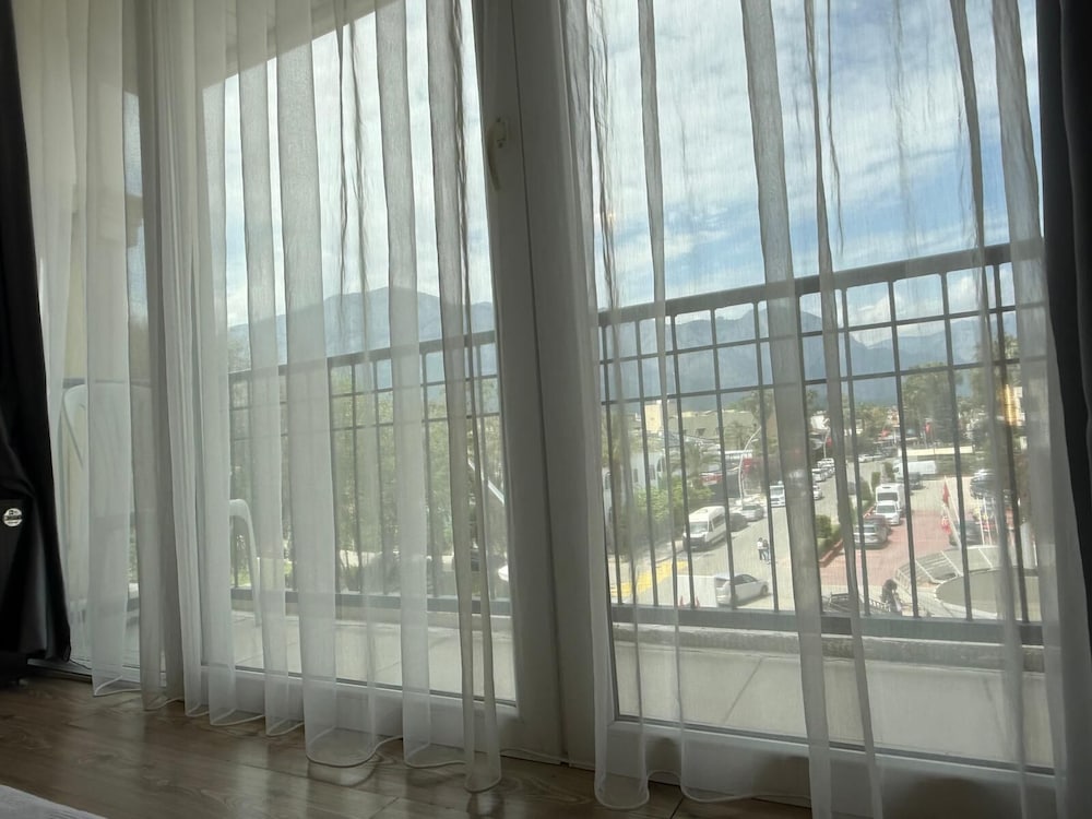 Romeo Beach Hotel 6/46