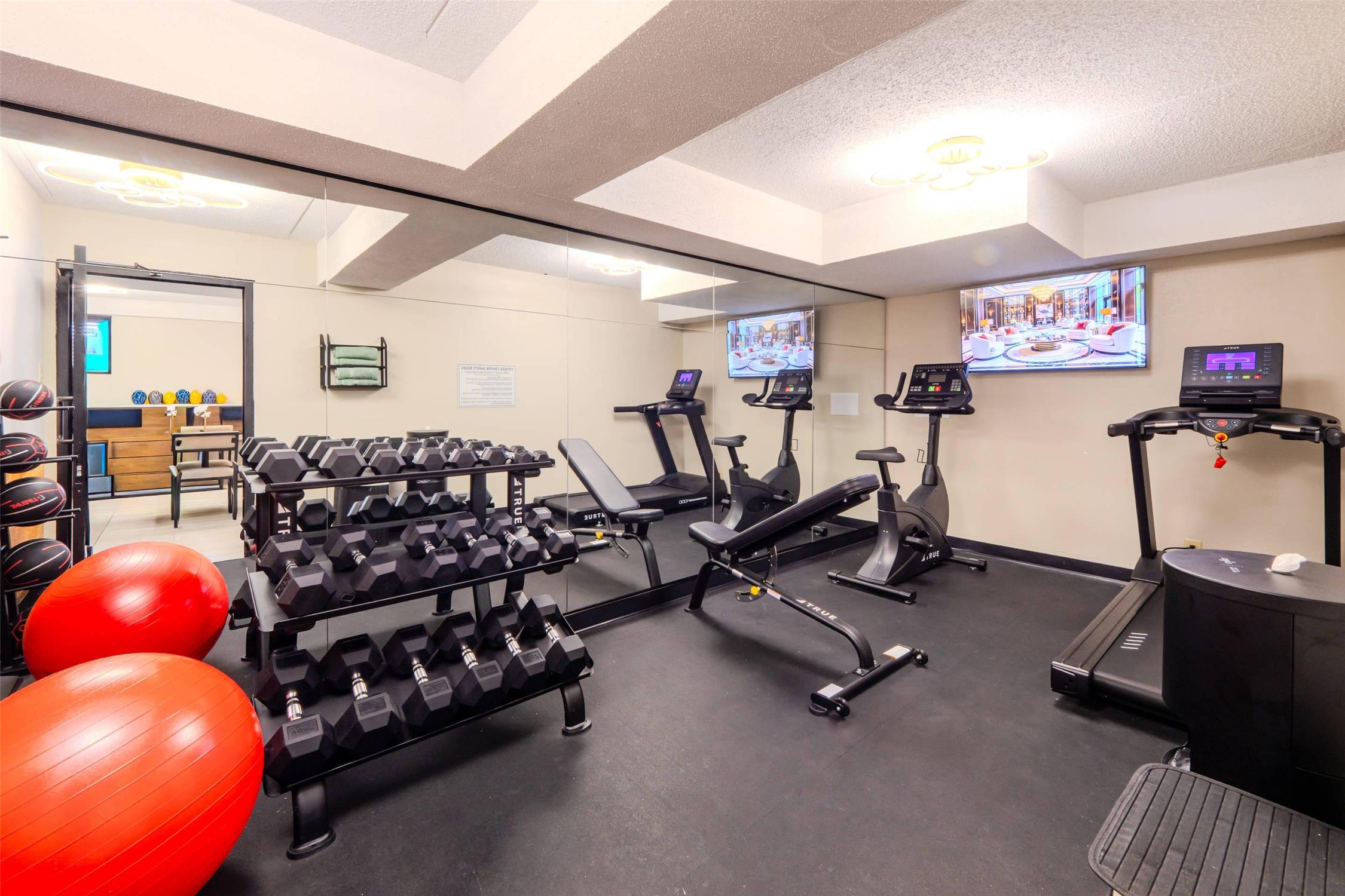 Clarion Pointe Winston - Salem Downtown 12/25