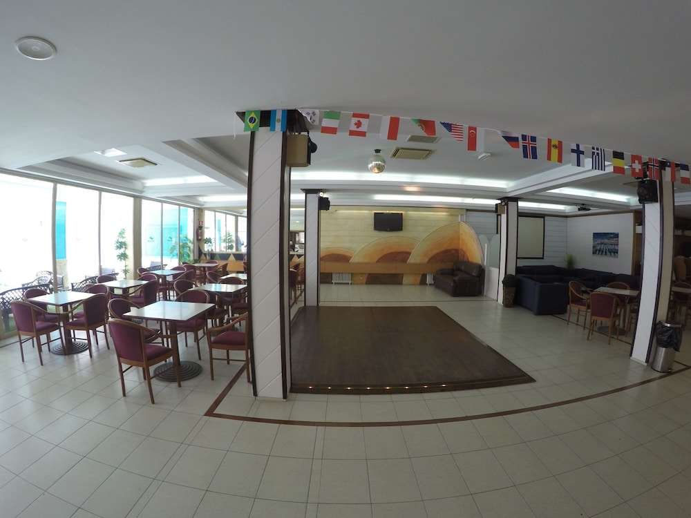 Golden Sand Hotel 38/47