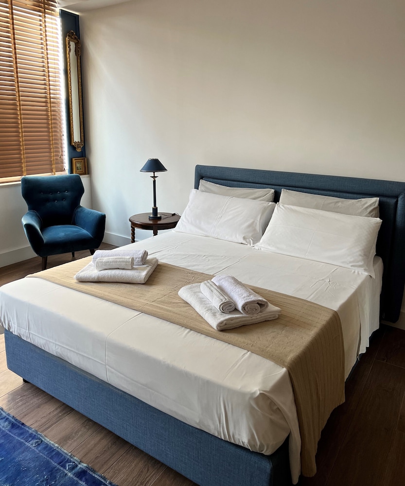 Alea Rooms 8/21