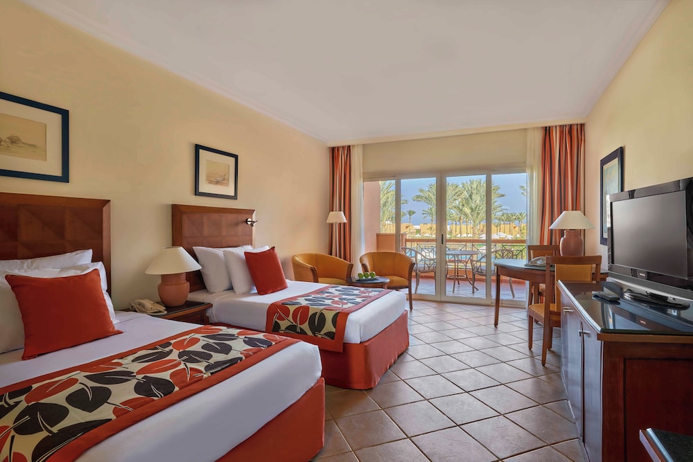 SUPERIOR, DOUBLE OR TWIN BED, POOL VIEW