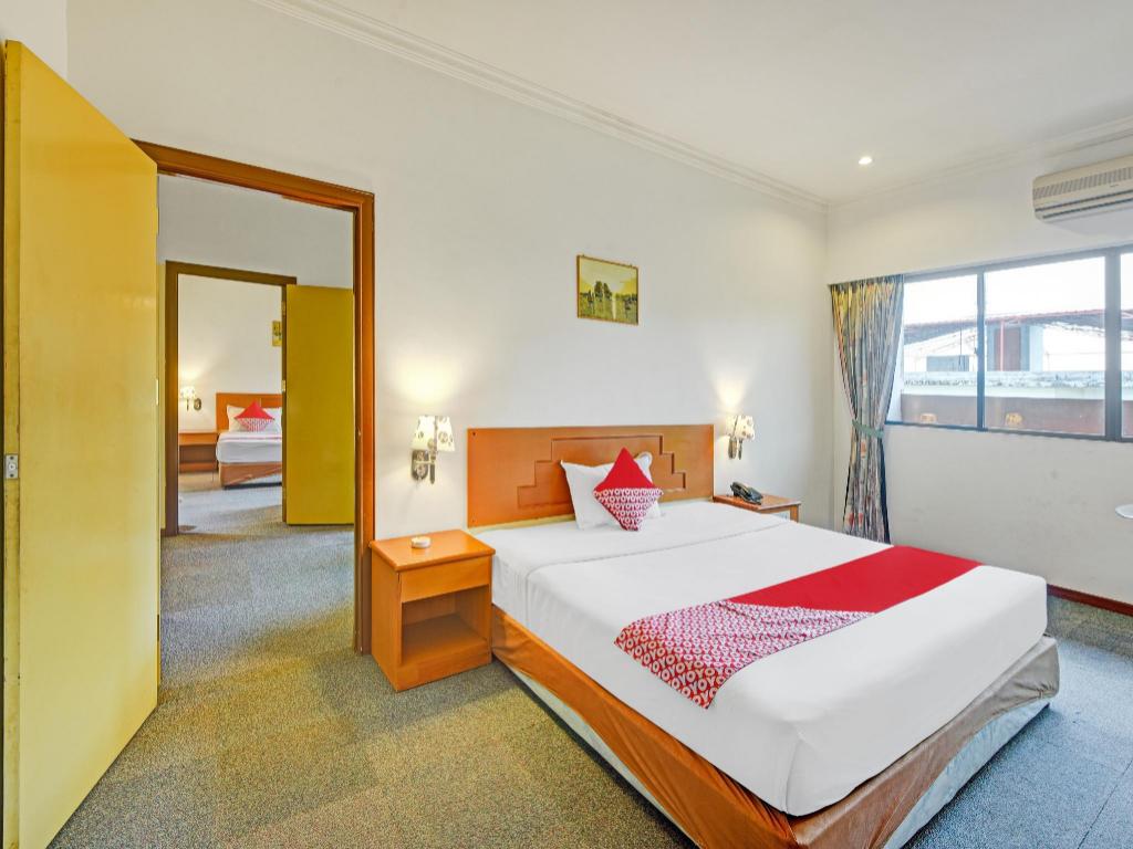 OYO 1178 Plaza Hotel Tanjung Pinang 20/50