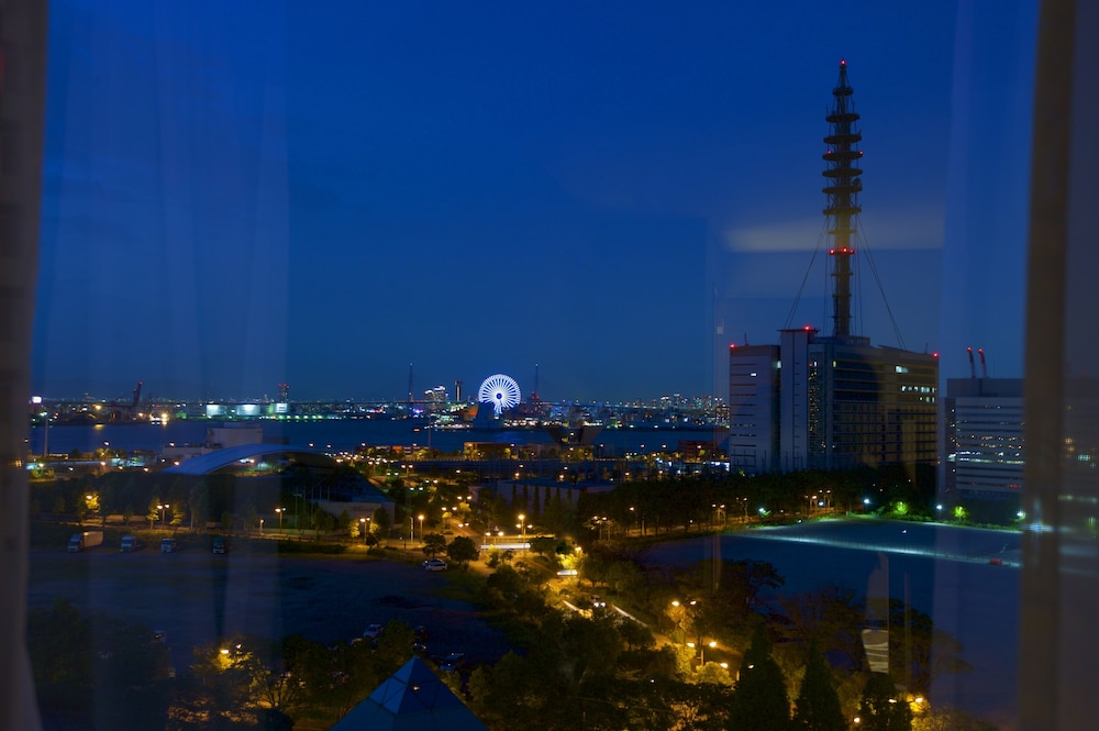 Quintessa Hotel Osaka Bay 60/63