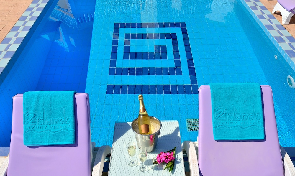 12 Islands Villas 5/38