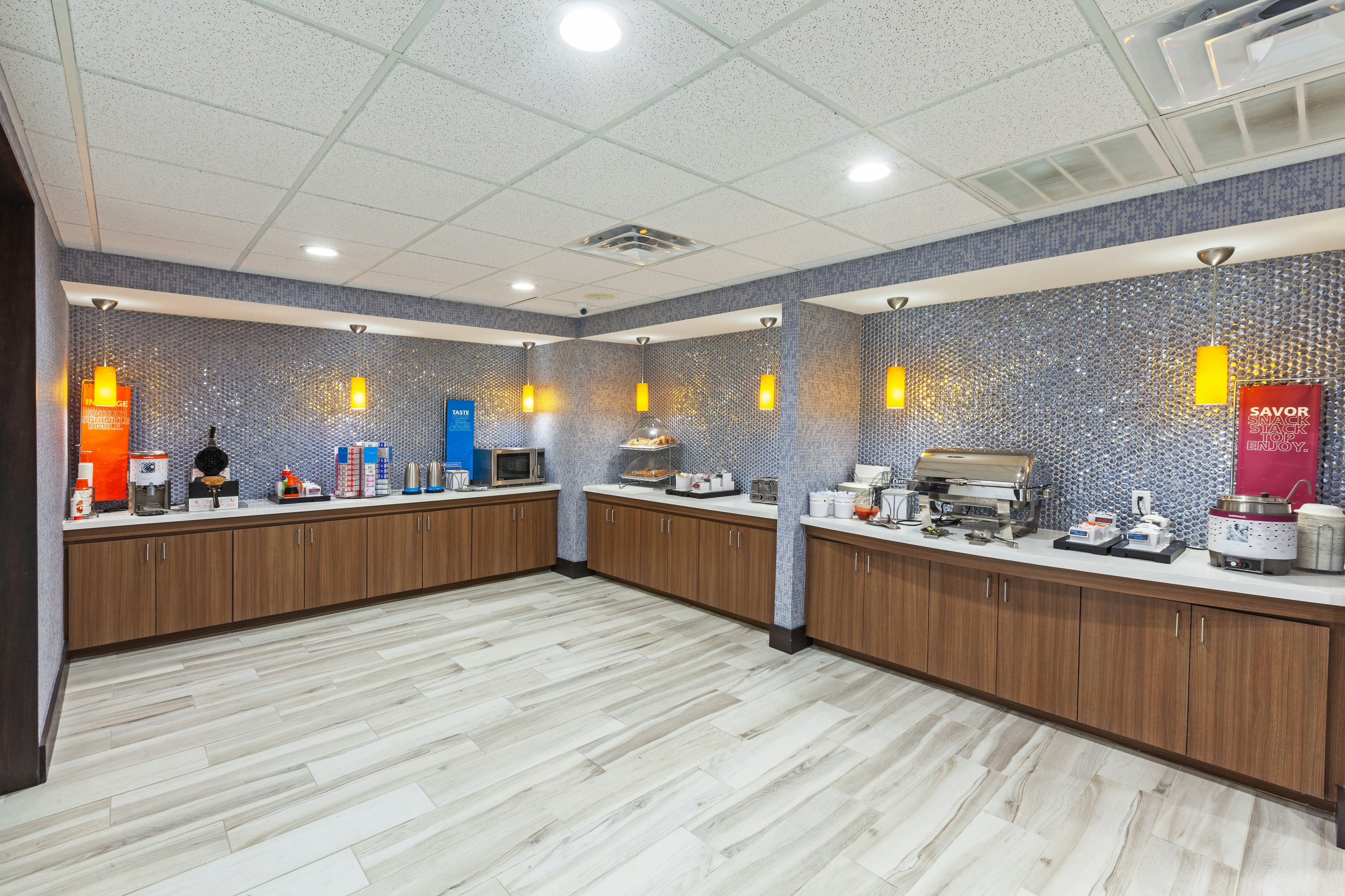Hampton Inn and Suites Houston-Bush Intercontinental Airport 6/30
