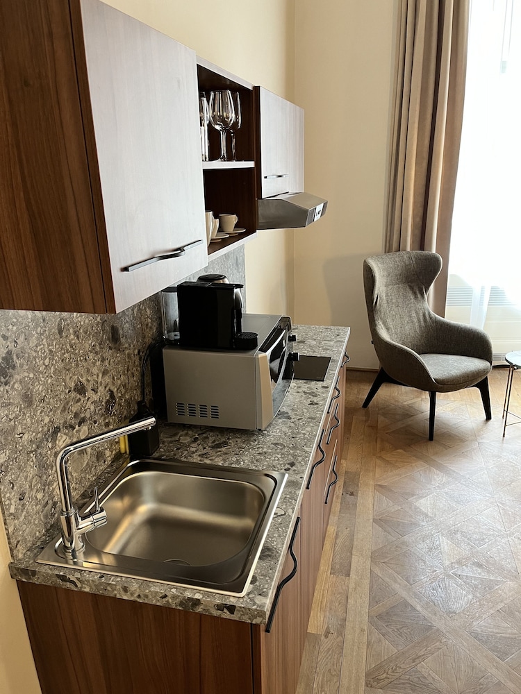 Golden Angel Suites by Adrez Living 50/62