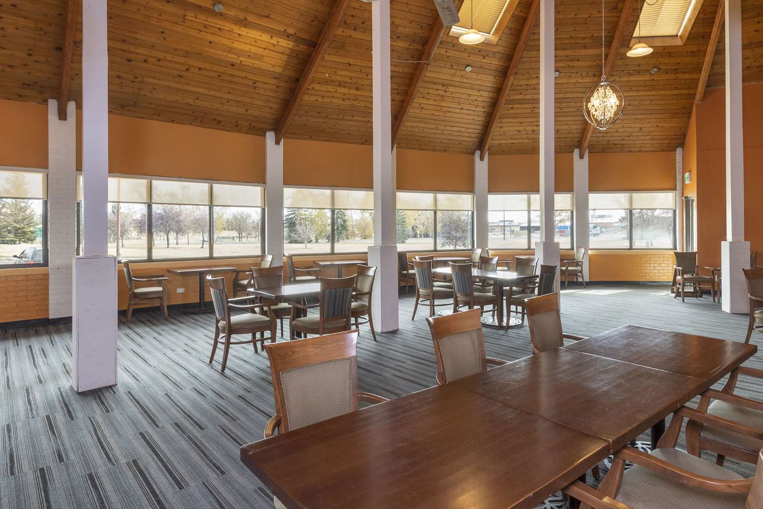 restaurant cafeteria