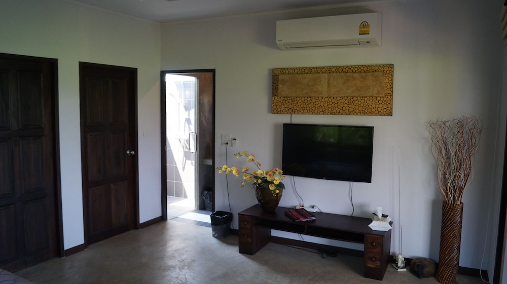Baan Chai Thung 63/81