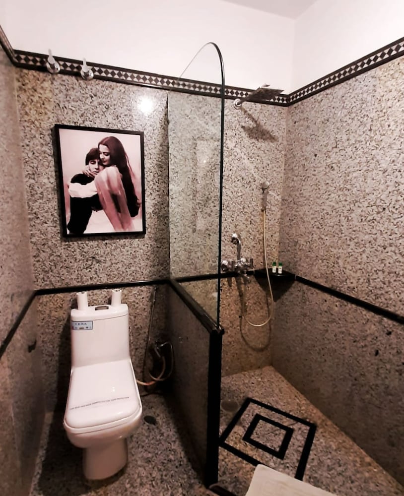 Hotel Pleasant Haveli 49/50