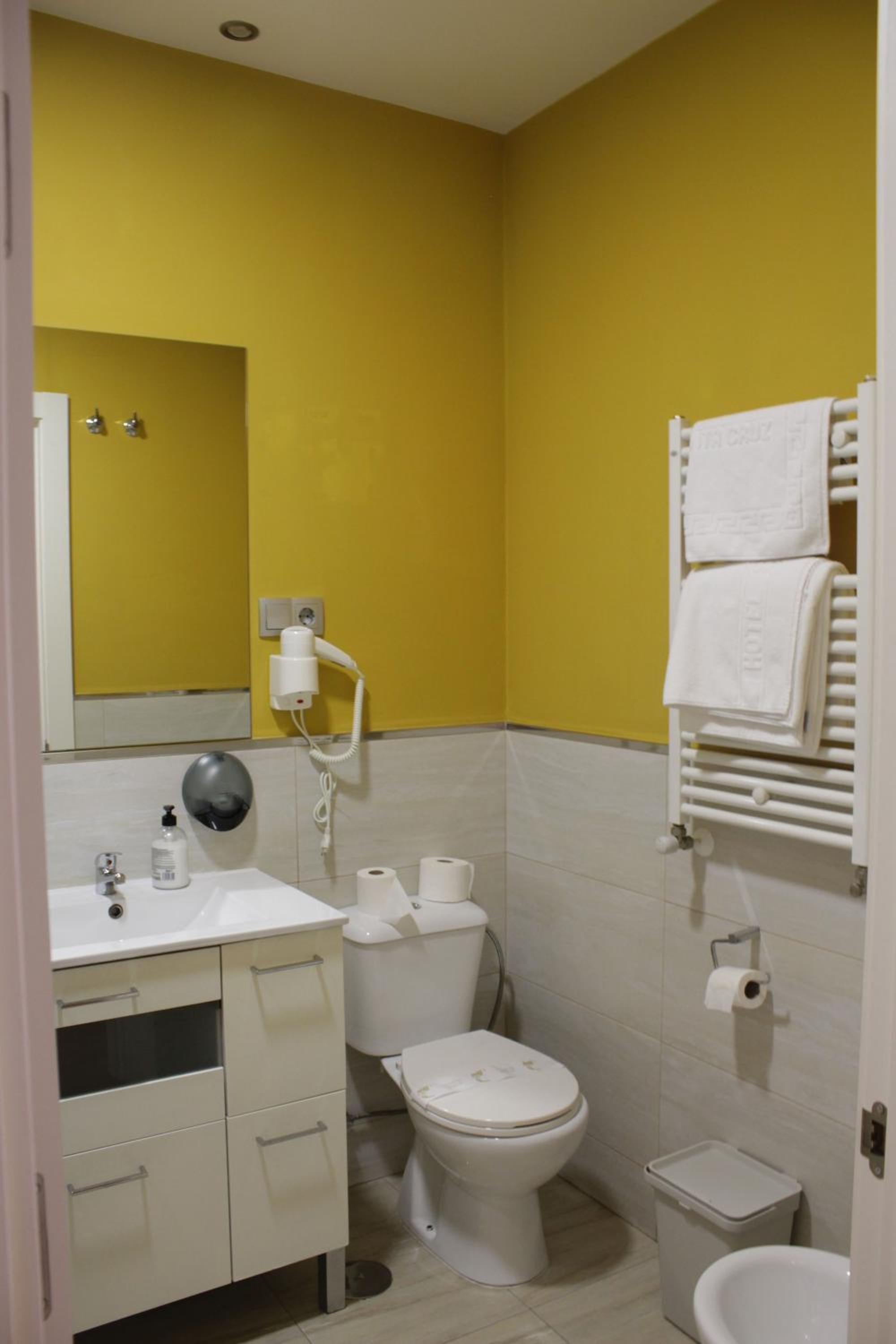 غرفة بسرير مزدوج أو سريرين منفصلين، Hotel Rosal 4/6