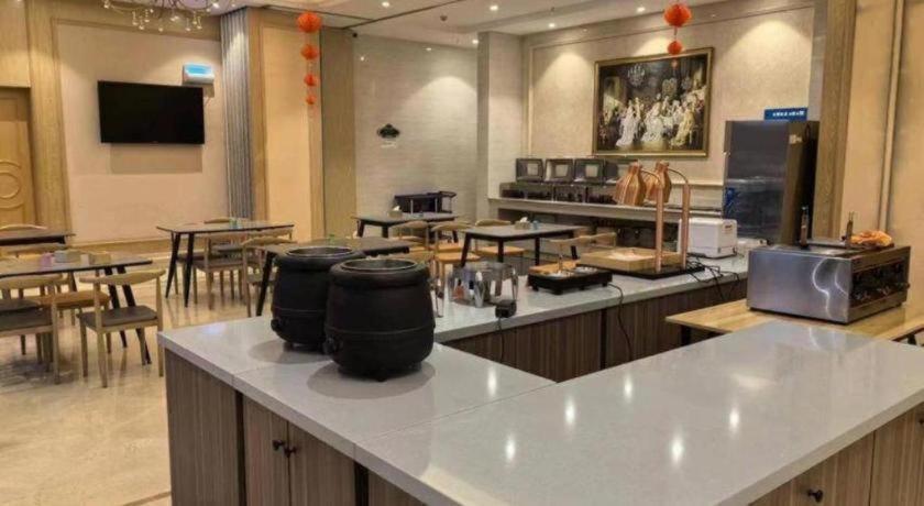 Vienna Hotel (Chongqing Jiangjin Shuangfu store) 57/64