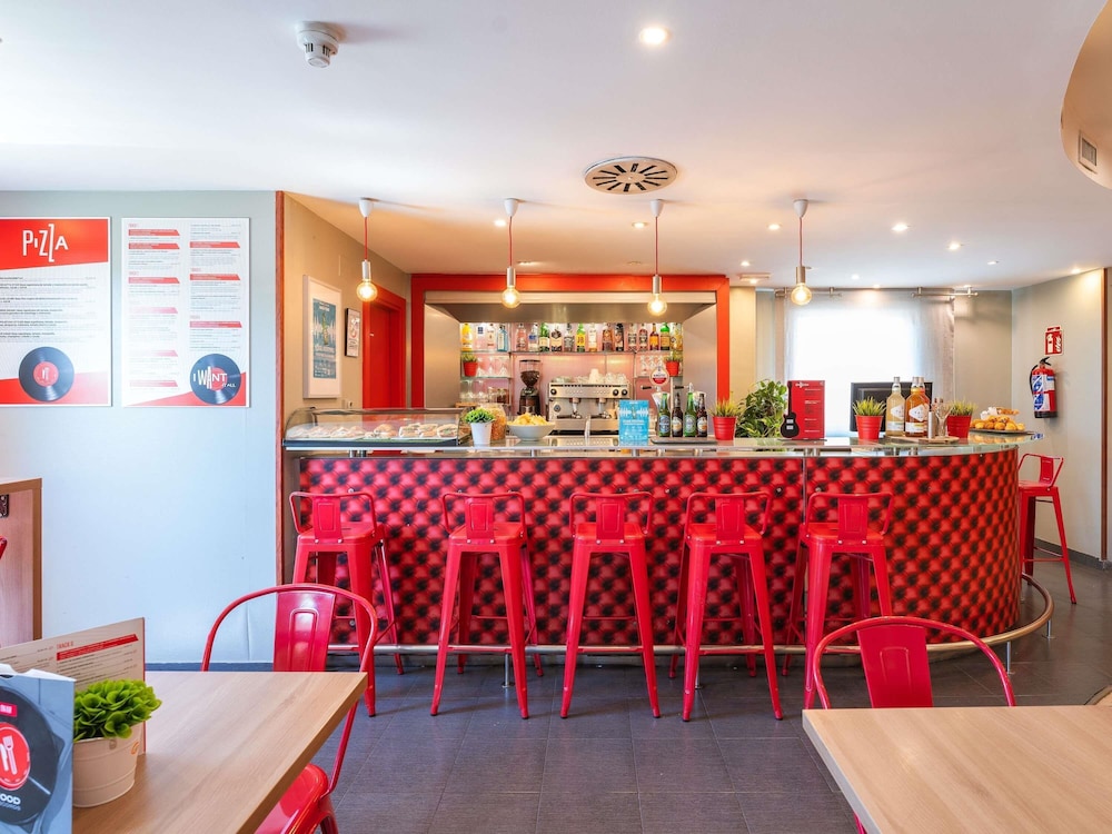 Ibis Madrid Alcorcon Tresaguas 25/44