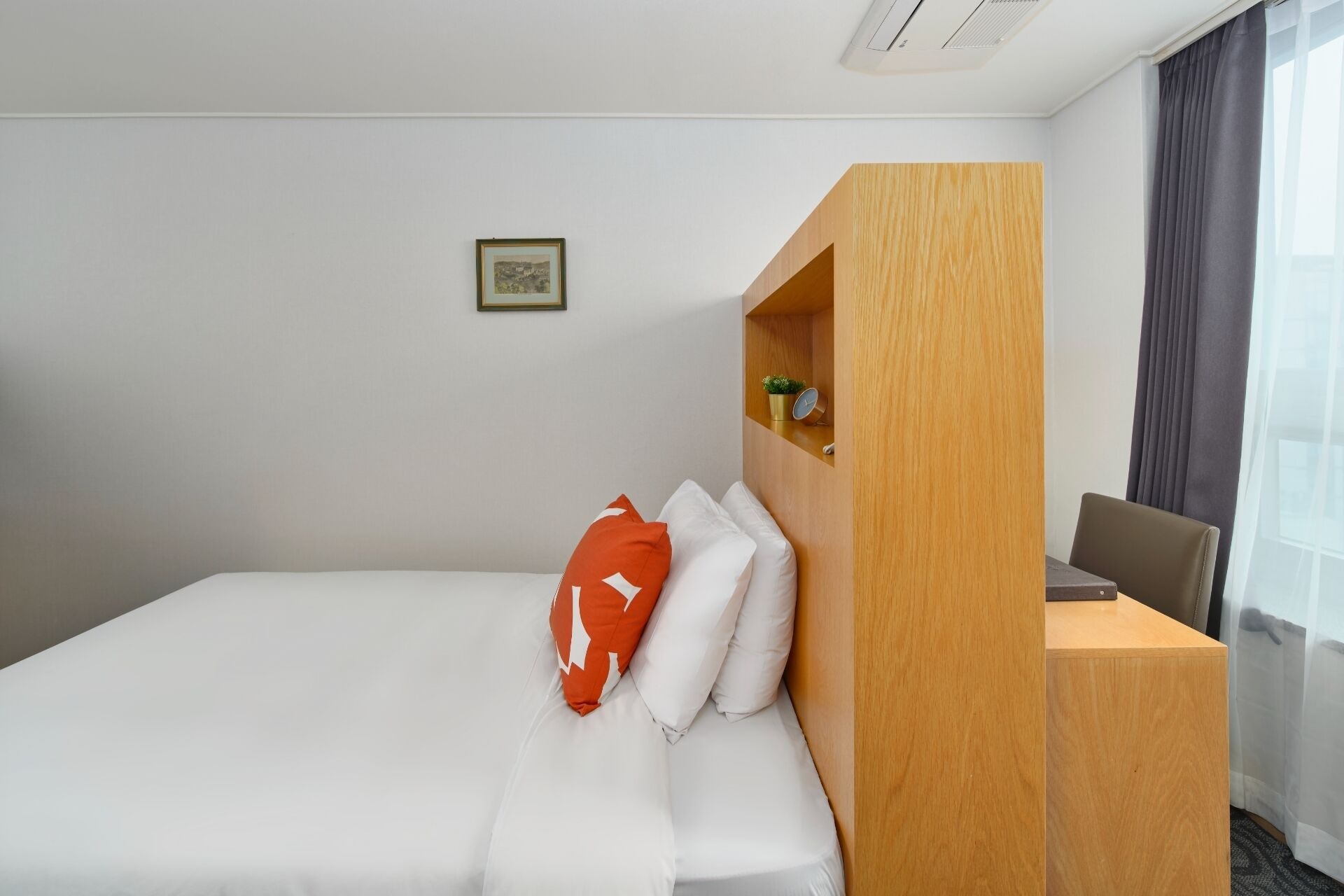SUPERIOR, SINGLE, SINGLE BED