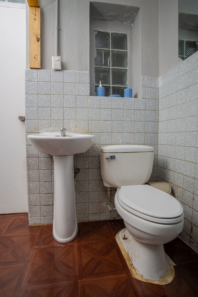 Hostal Casa 33 38/44