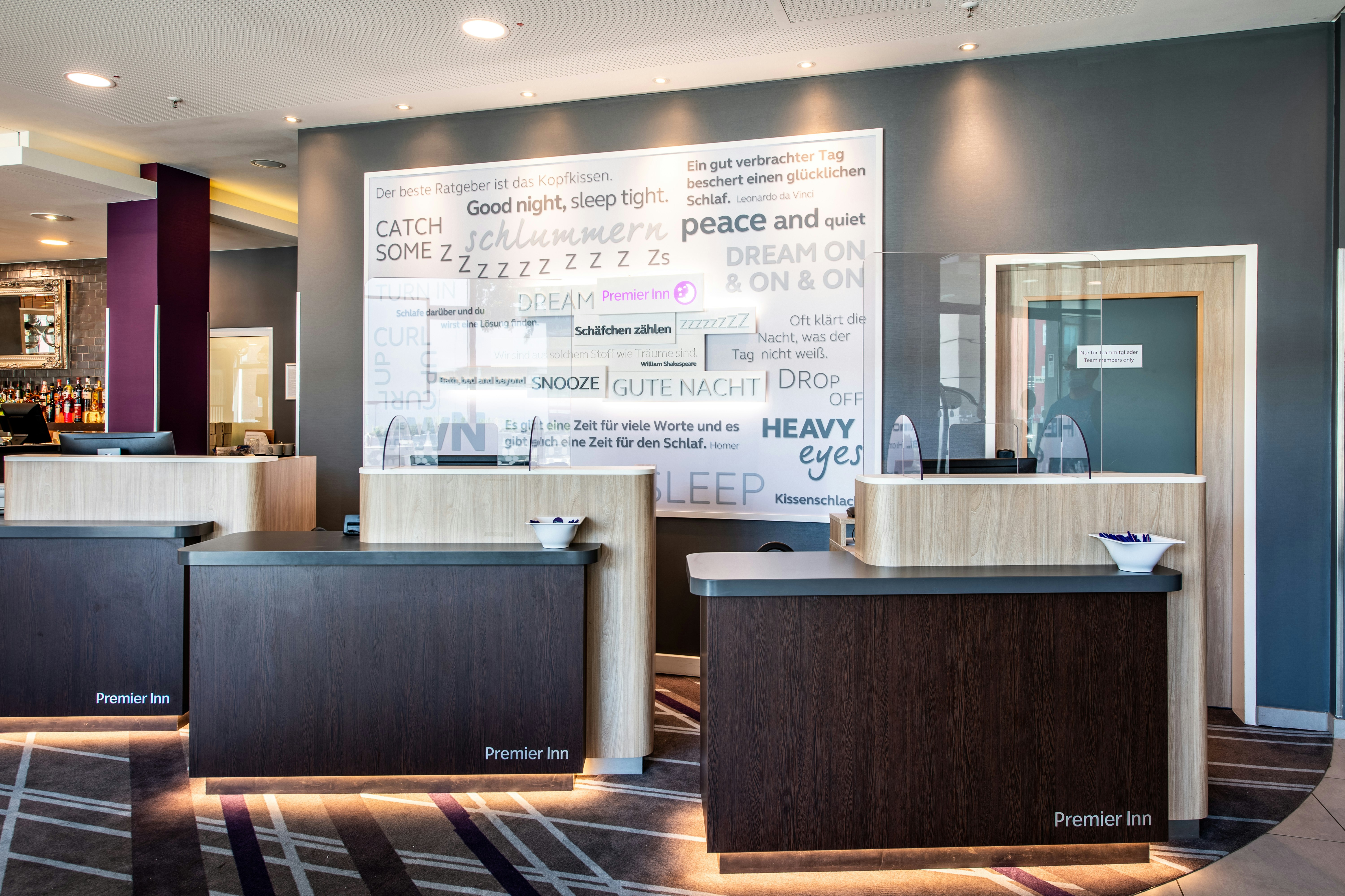 Premier Inn Cologne City South Hotel 7/23
