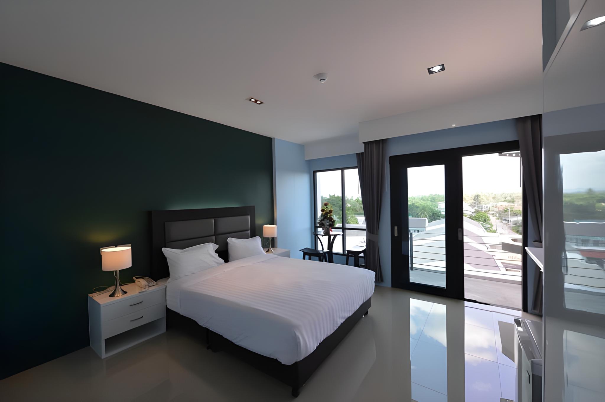 Deluxe, Double Bed