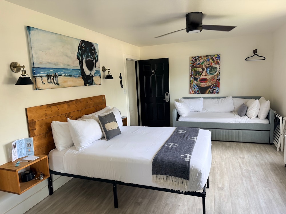 Room, Multiple Beds