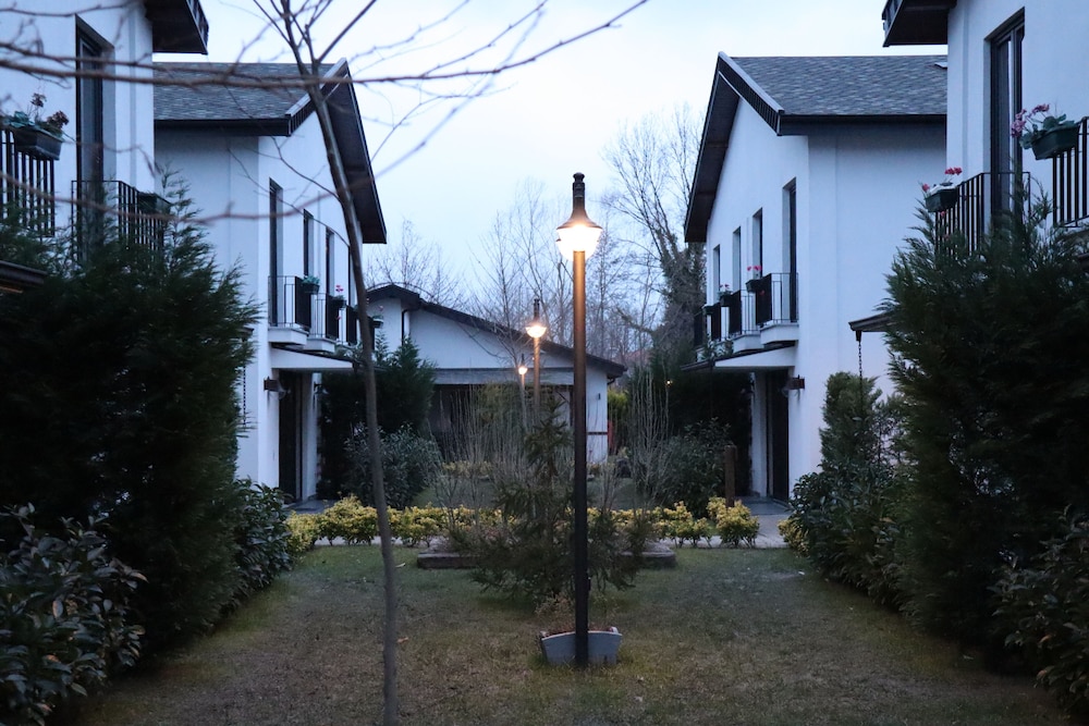 Cayir Cimen Tatil Evleri 11/65