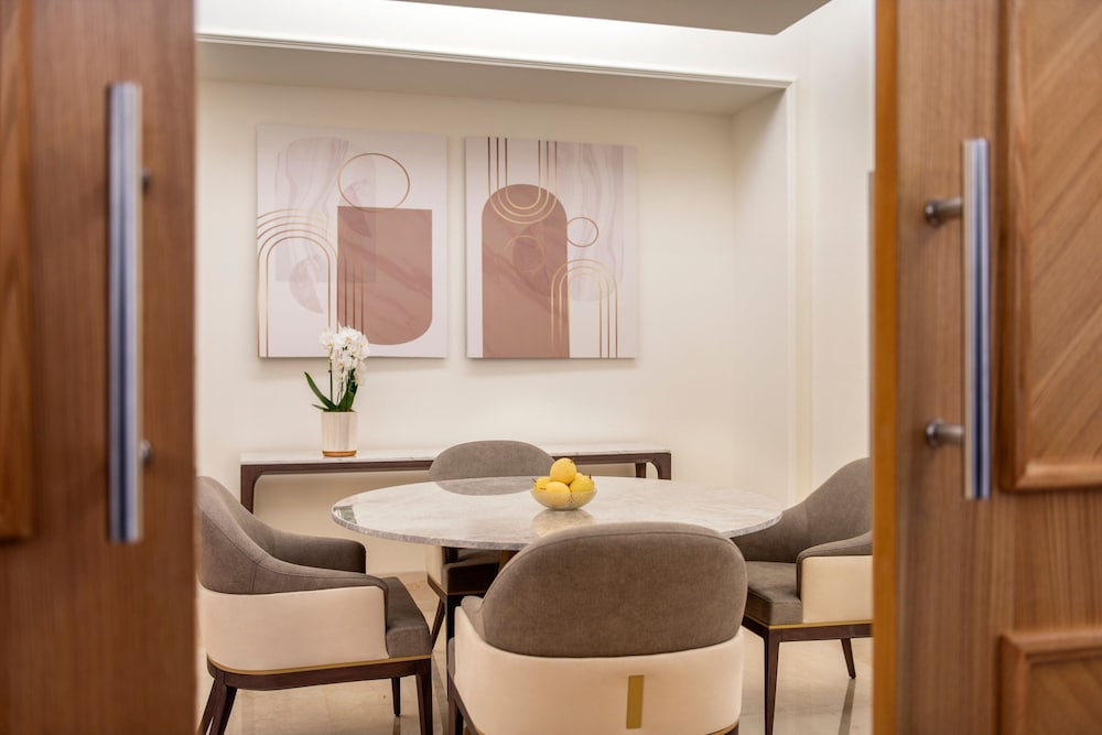 The St. Regis Doha 61/75