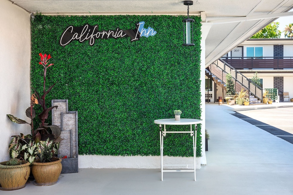 California Inn 9/49