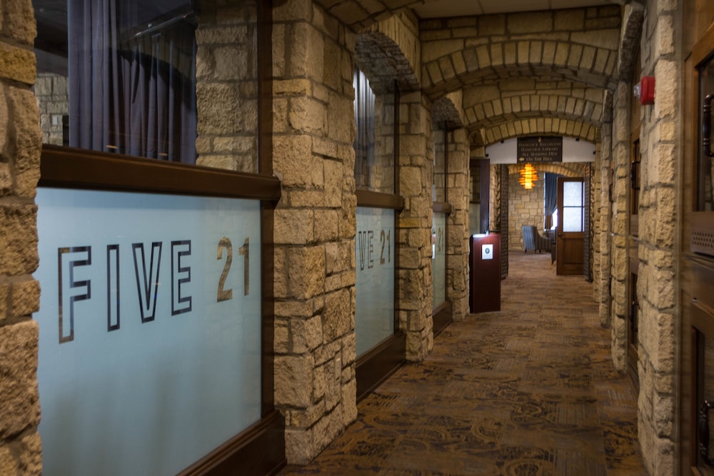 The Oread Lawrence, Tapestry Collection by Hilton 1/71