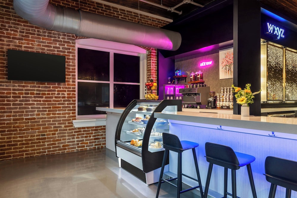Aloft Wilmington at Coastline Center 19/50