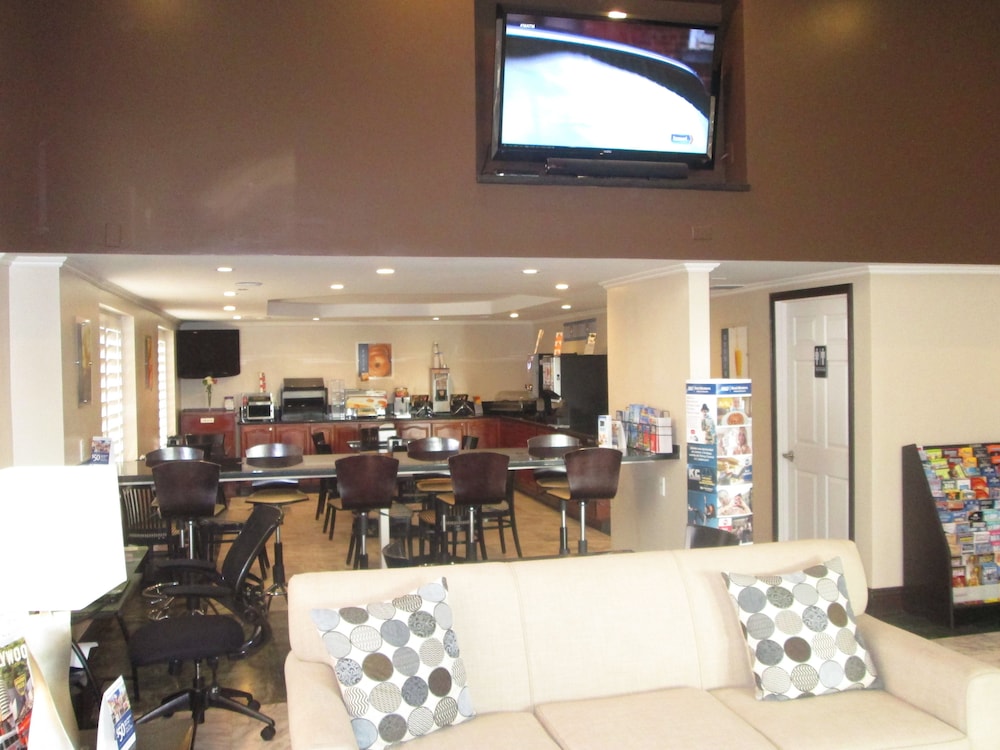 Best Western Pasadena Royale Inn & Suites 38/39