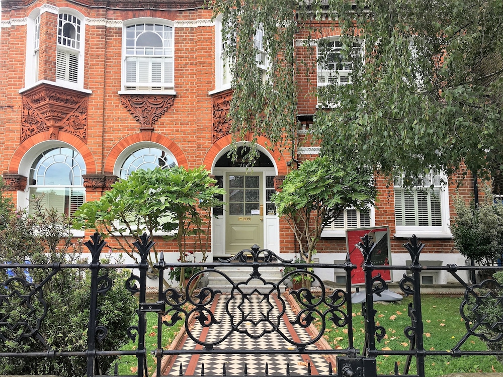 Balham Lodge Guest House 25/29