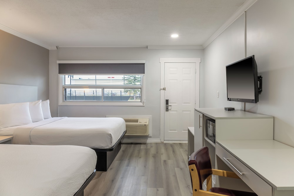 Motel6 Cornwall, On 22/57