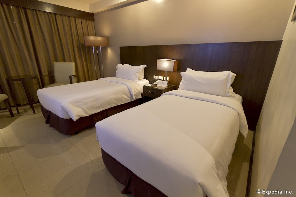 Mandarin Plaza Hotel 13/53