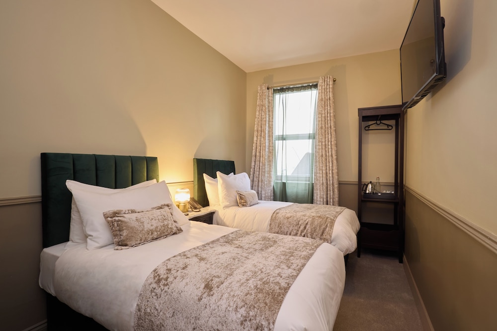 Riverhouse Hotel 32/50