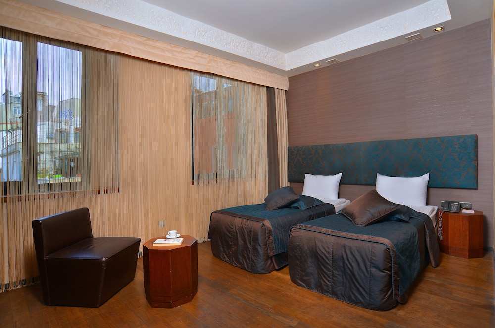 Pera Tulip Hotel 43/65