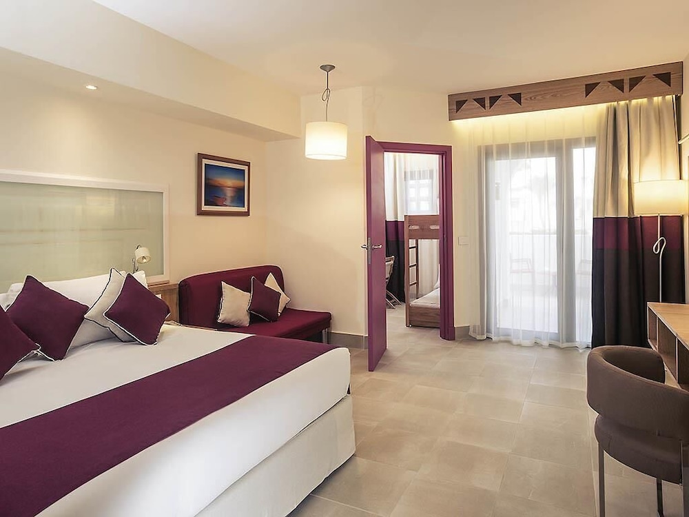 Superior, Family, Double Bed, Garden Side