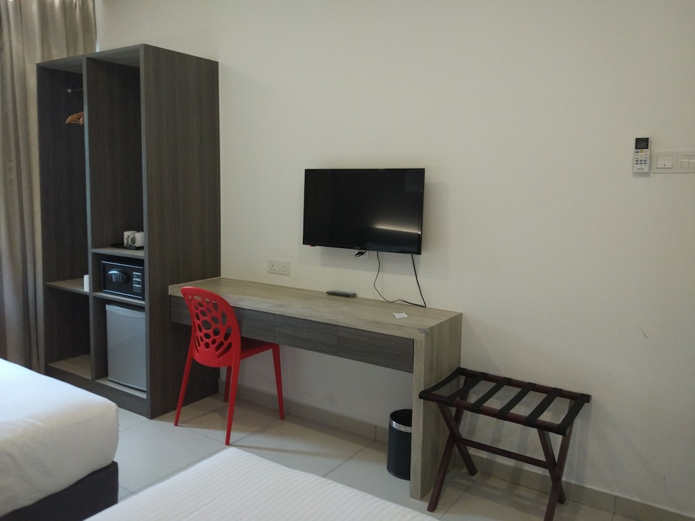 Hotel Alpha 52/58