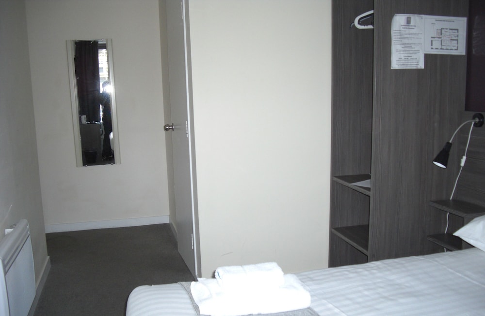 The Breadalbane Arms Room Only Hotel 23/38