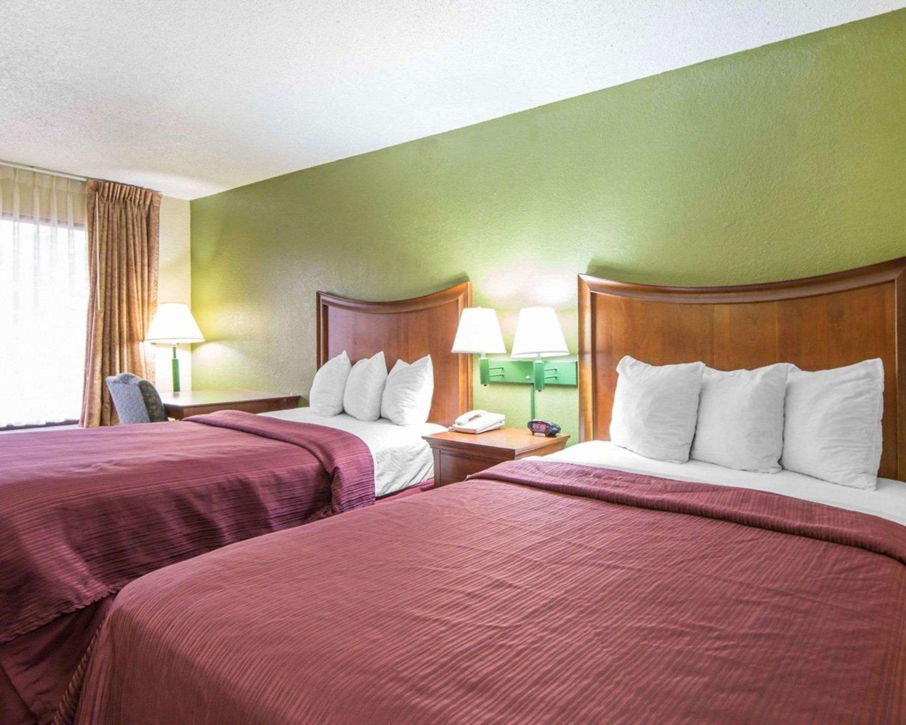 ROOM, 2 DOUBLE BEDS