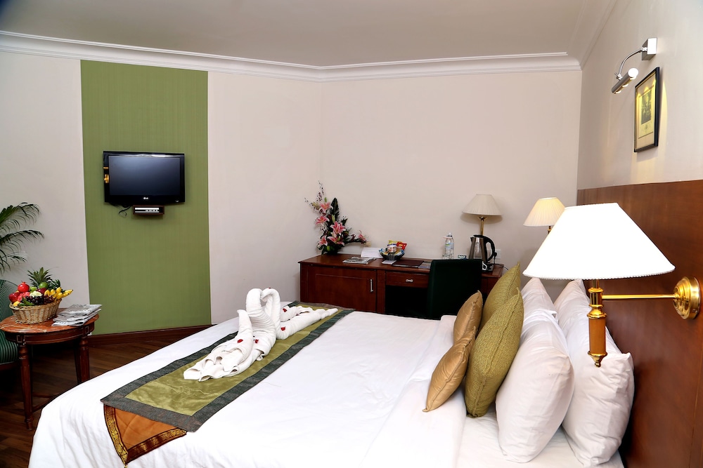 Gokulam Park Inn 15/57
