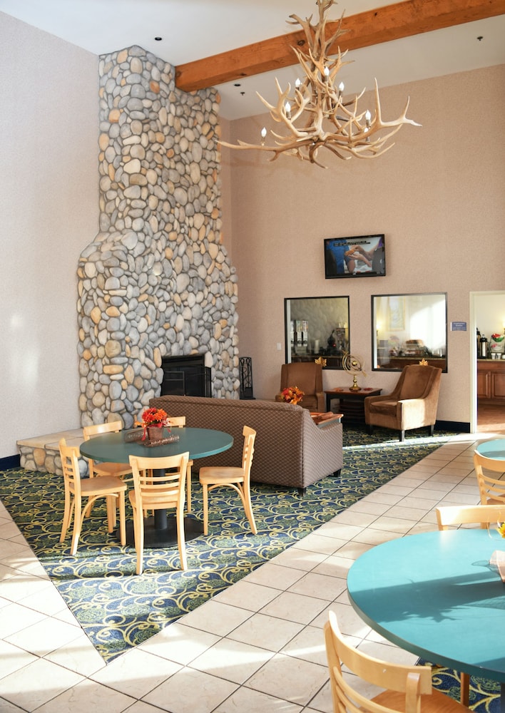 Beachfront Hotel 32/50