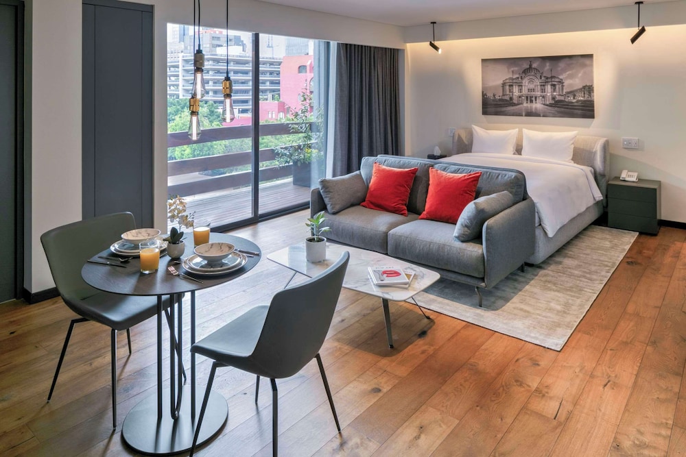 Amberes 64, an Ascend Collection Hotel 40/61
