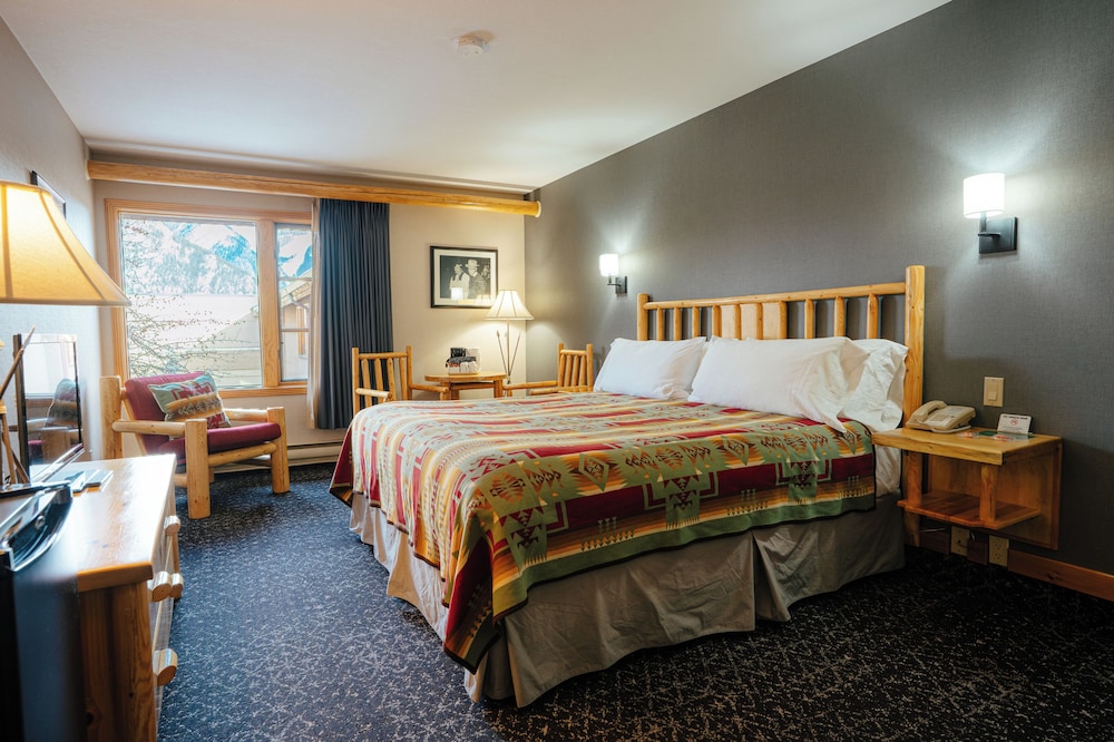 Brewster Mountain Lodge 33/65
