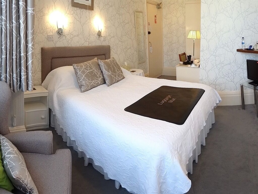 The Chudleigh 10/37