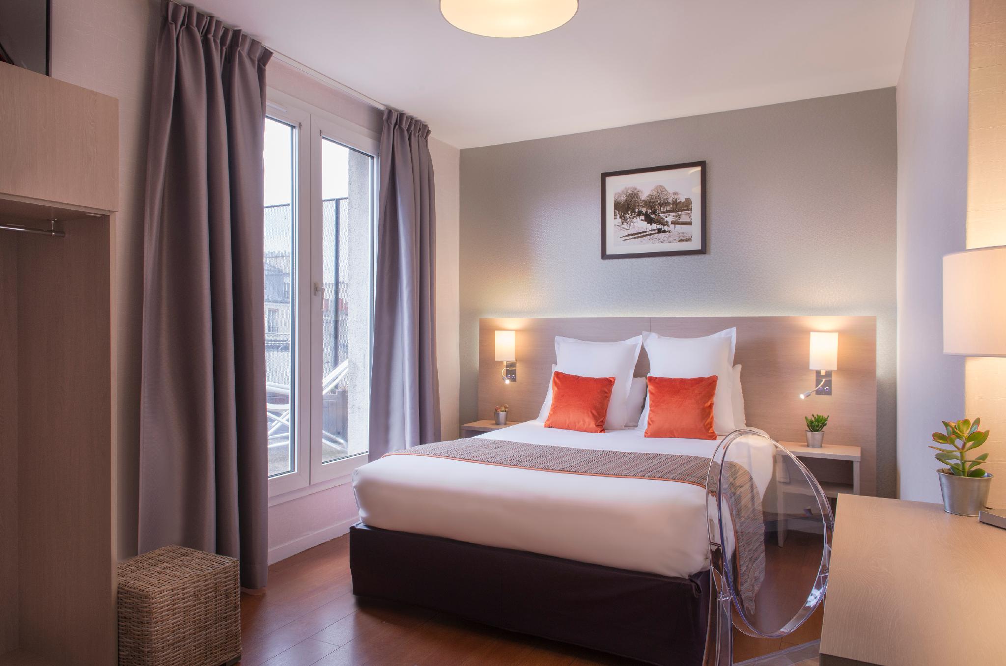 Superior, Queen Bed