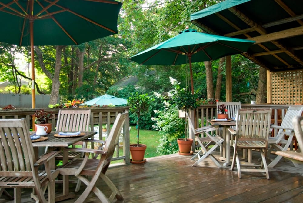 Marshall Slocum Inn 38/44