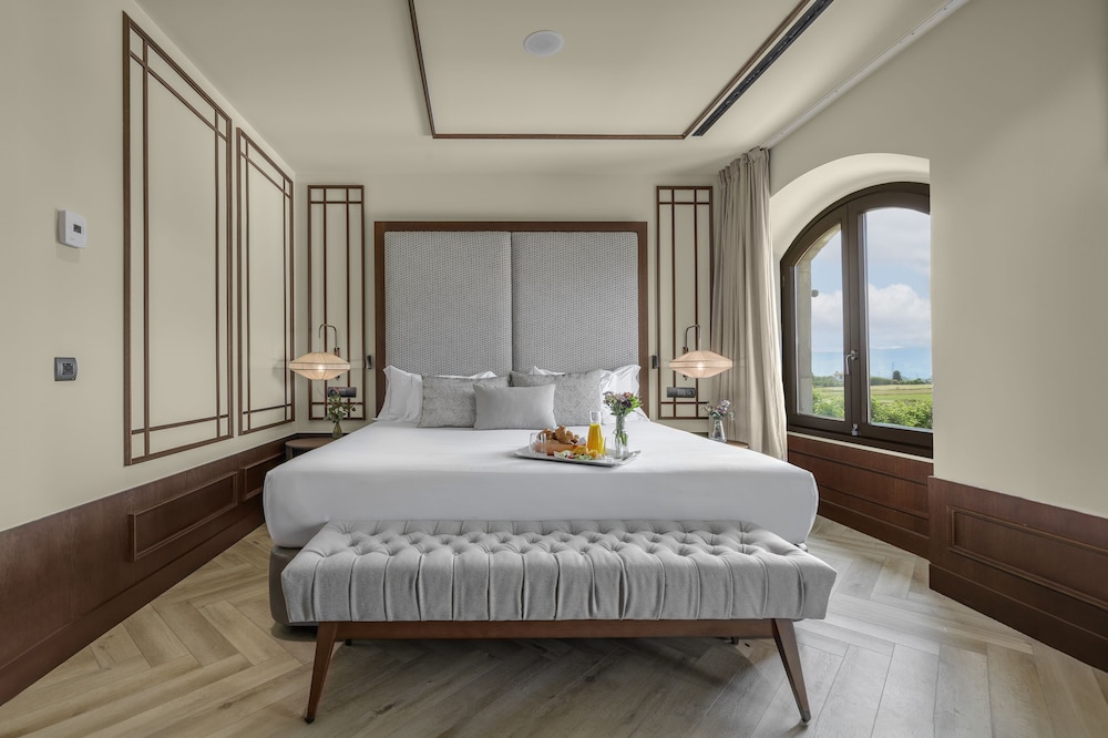 Panoramic, Suite, King Bed